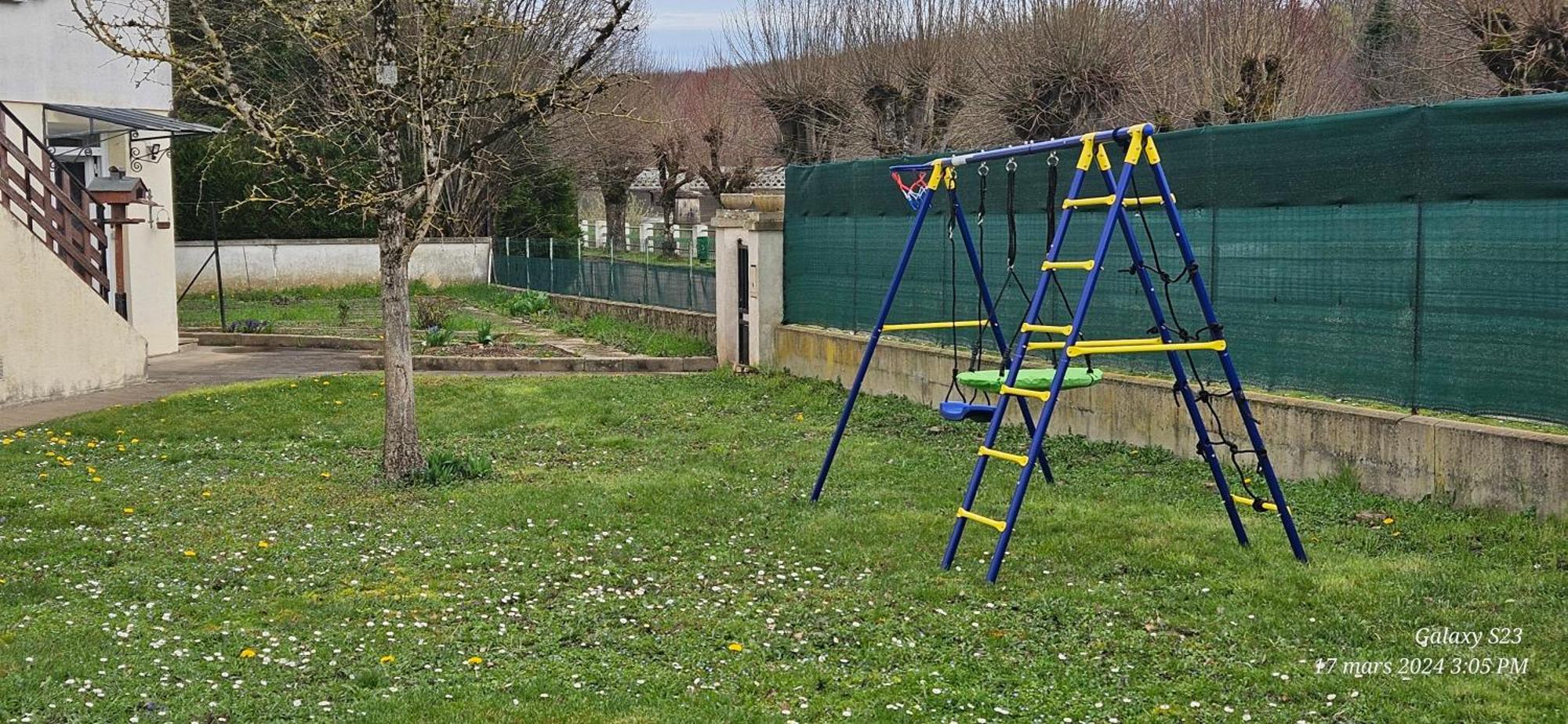 Pavillon Avec Jardin Clos Au Bord De L'Yonne Coulanges-sur-Yonne Exteriör bild